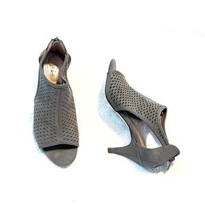 Style & Company Faux Suede Gray Sandals Heels Size 8 Lightweight Zipper Shoes